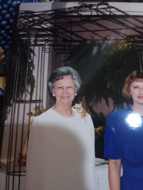 Obituary of Lillian W. Ellis