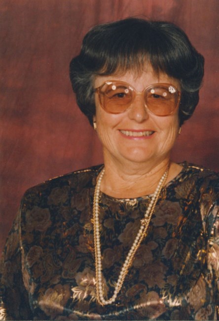Obituario de M. "Evie" Evelyn Silveira