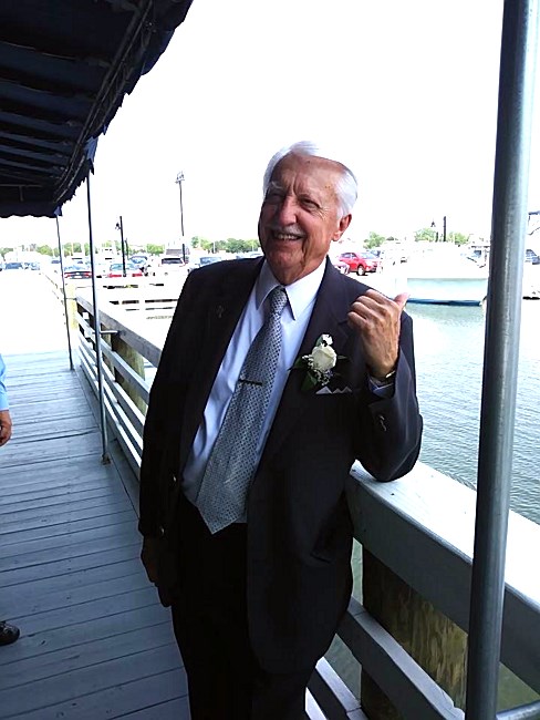 Obituario de James T. Mulligan