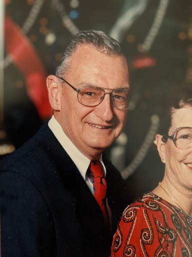 Obituary of Howard August Born