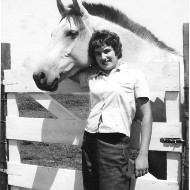 Obituary of Mary Lou Roberts