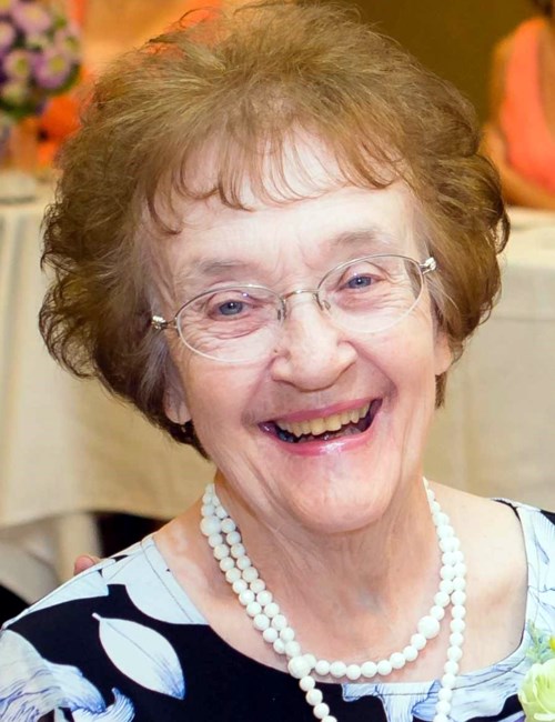 Obituary of Viola Mae Fiereck