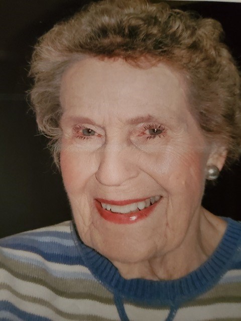 Avis de décès de Evelyn Bahr Nichols