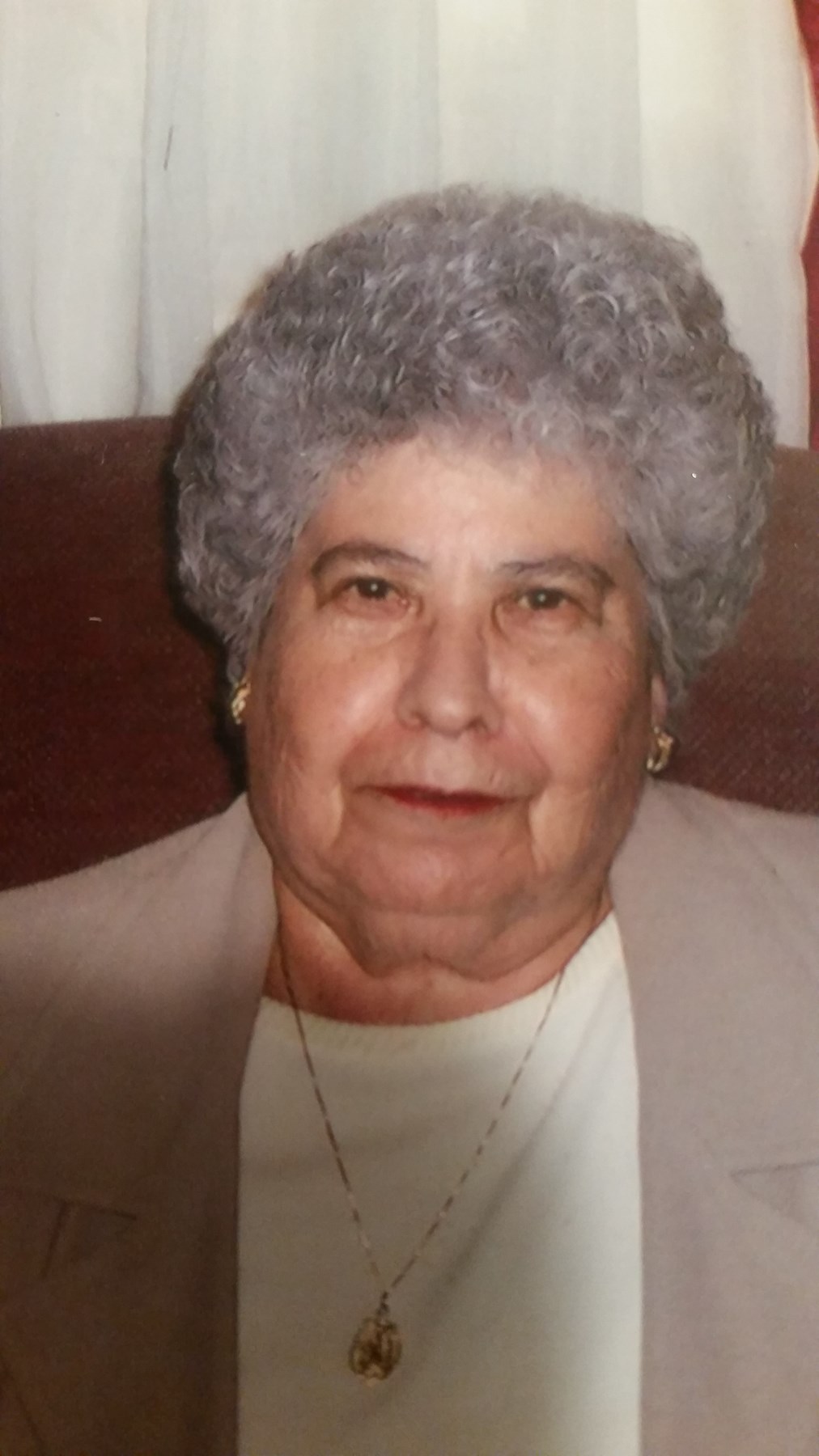 Obituary of Maria Teresa Leon