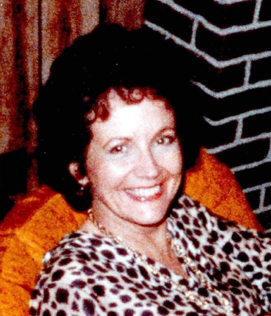 Obituary of Mary Helen Roach