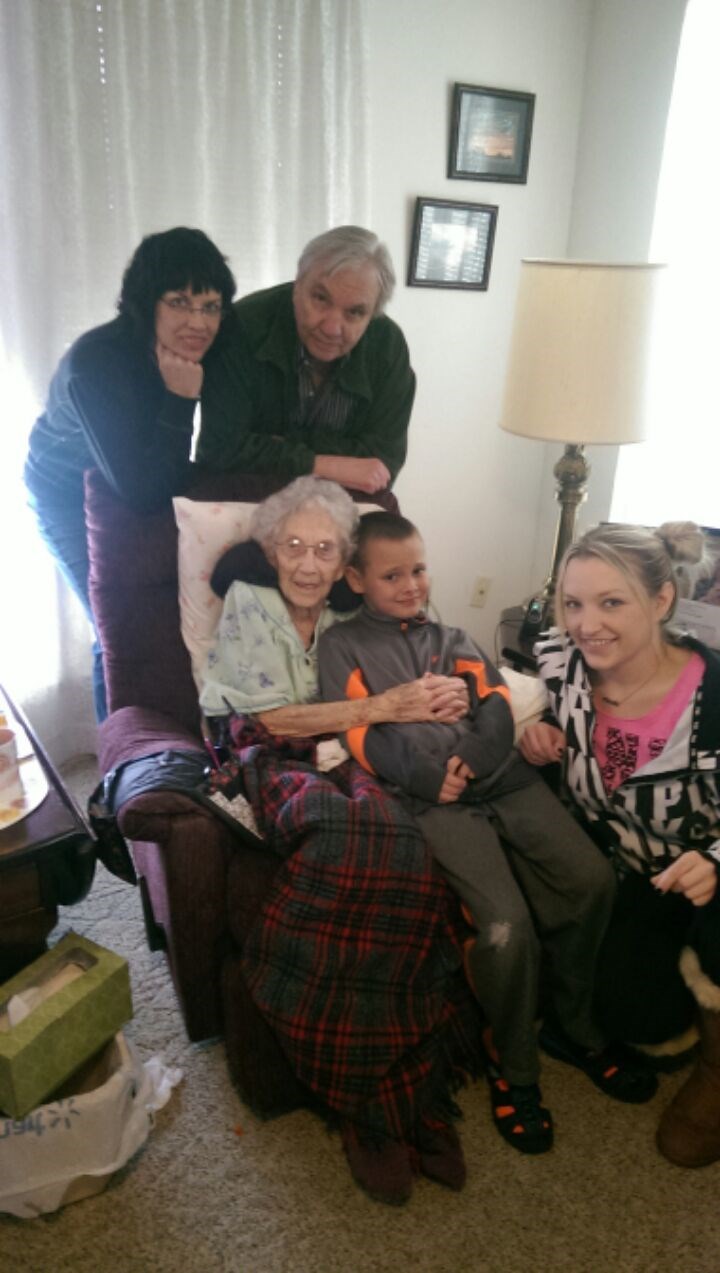 Obituary of Helen Daphene Walker