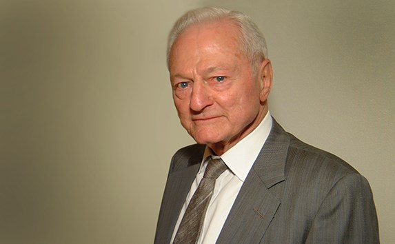 Obituary of Robert Warren Franz