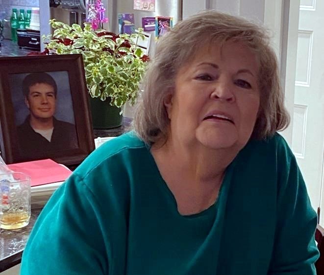 Obituary of Donna Maree Hampton