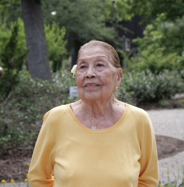 Obituary of Maria Gloria Lopez