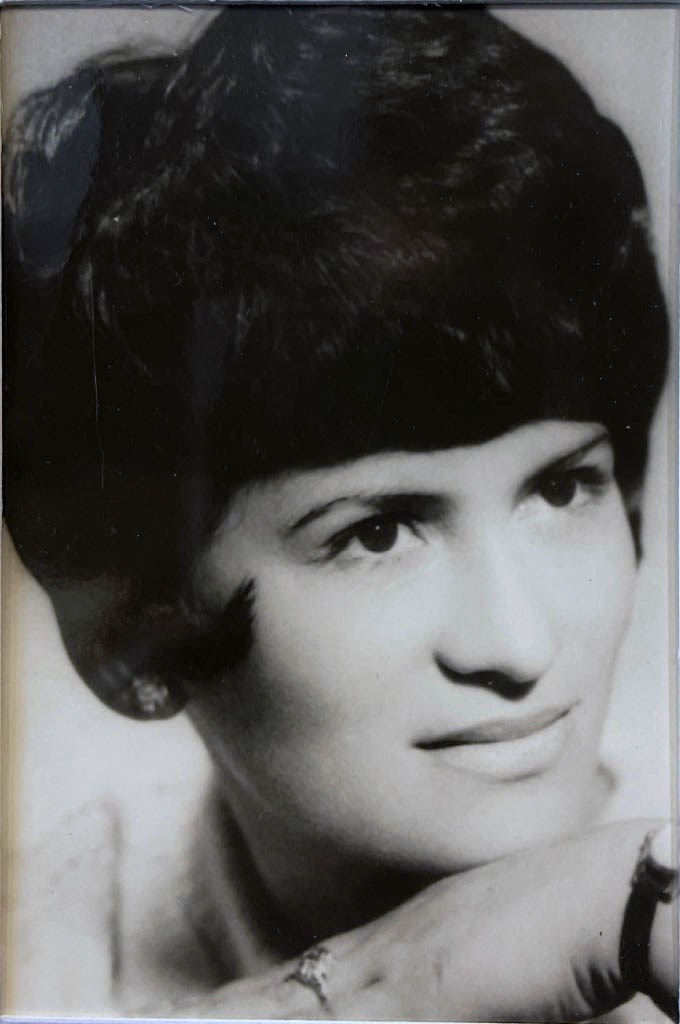 Obituary of Maria Elisa Parra