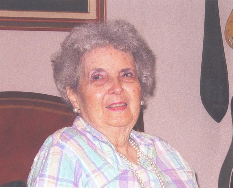 Obituary of Phyllis Applebee Irvine