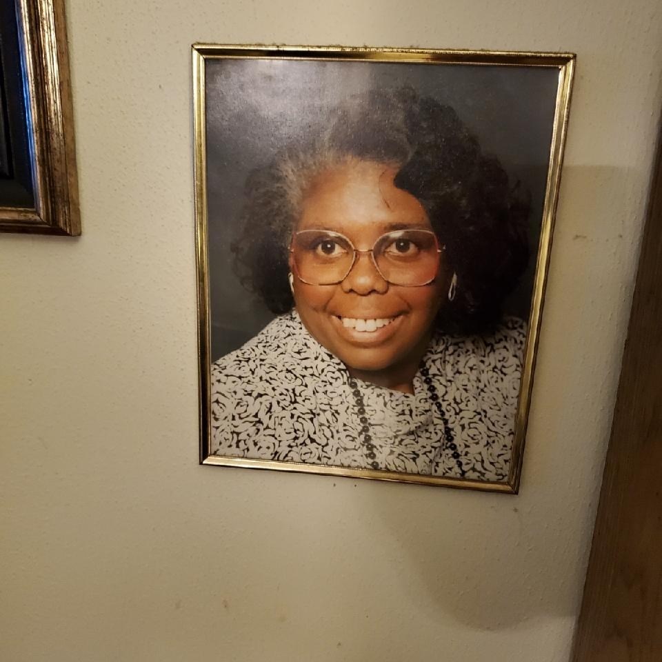 Obituary of Lorine Christian Sears