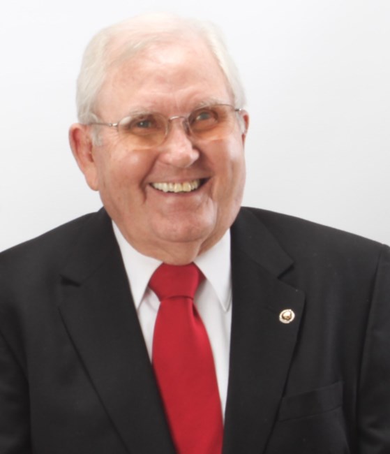 Obituary of Lee Holloway