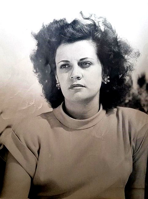 Obituary of Irene Stasinis
