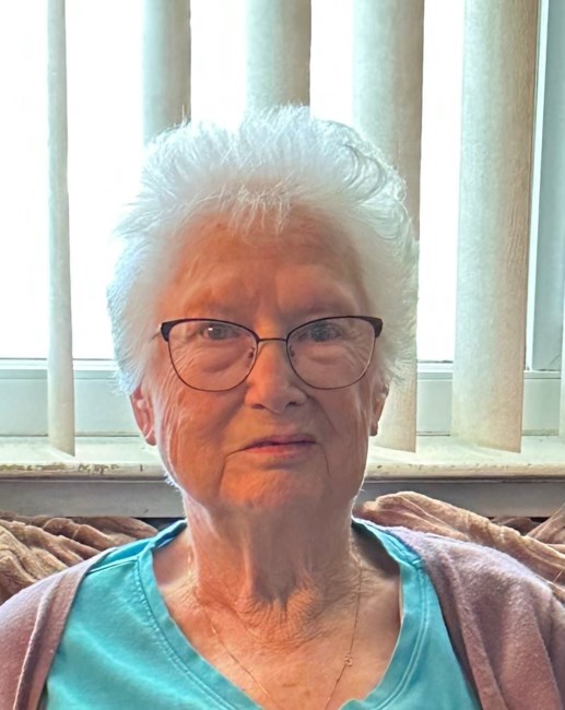 Avis de décès de Velena Gene Clark