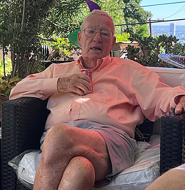 Obituary of David Frank Wolfe