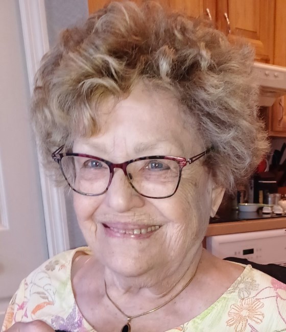 Obituary of Karen Louise Pessaro