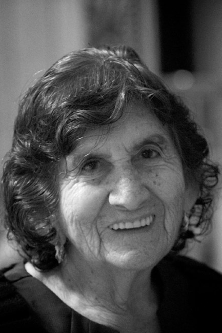 Obituary of Maria M De Los Santos