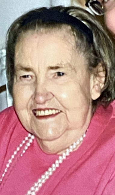 Obituario de Helen Marie Lyon