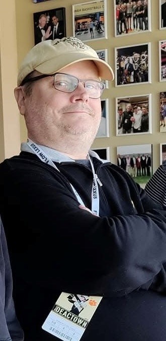 Obituary of Robert "Jake" Jacob Hallberg