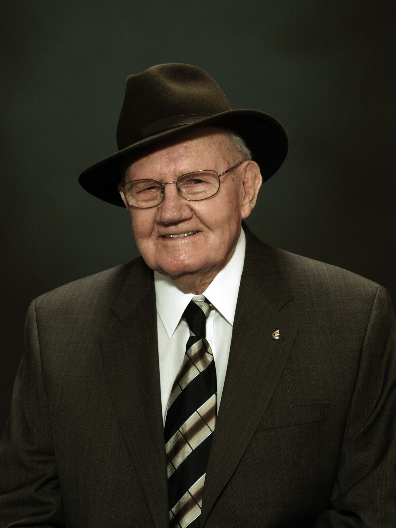 Obituary of Lester J. Reed