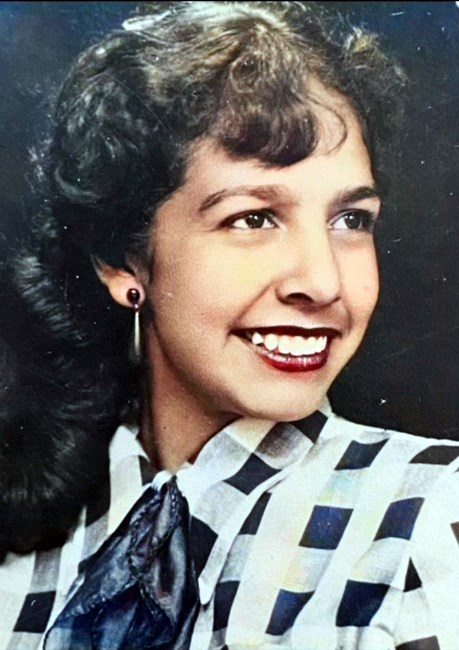 Obituario de Ophelia Chávez Salazar
