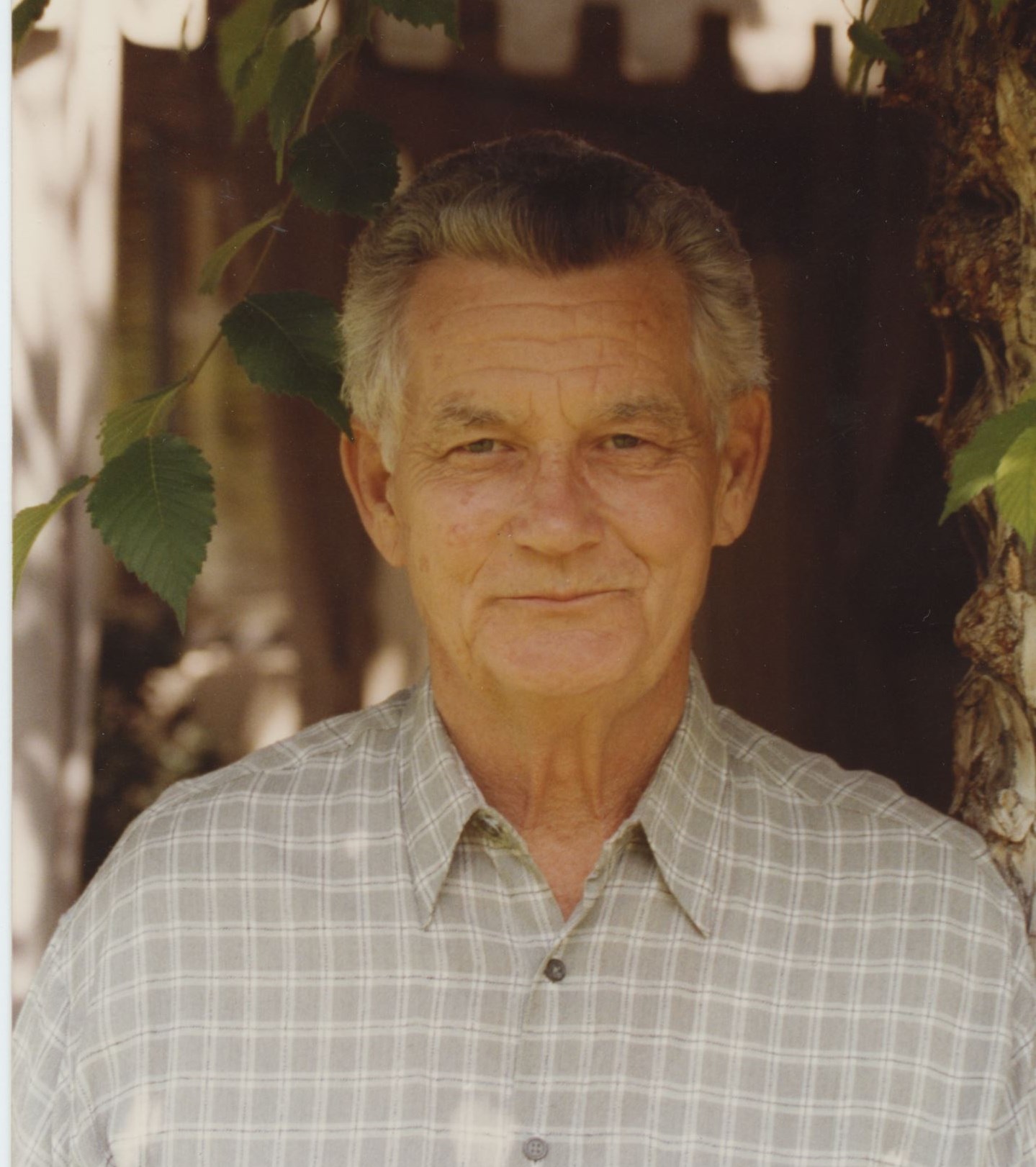 Obituary of Floyd English Tanner