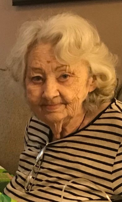 Obituary of Patricia Holcomb Tracey