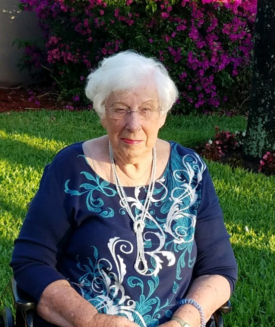 Obituary of Evelyn Lillie Roth