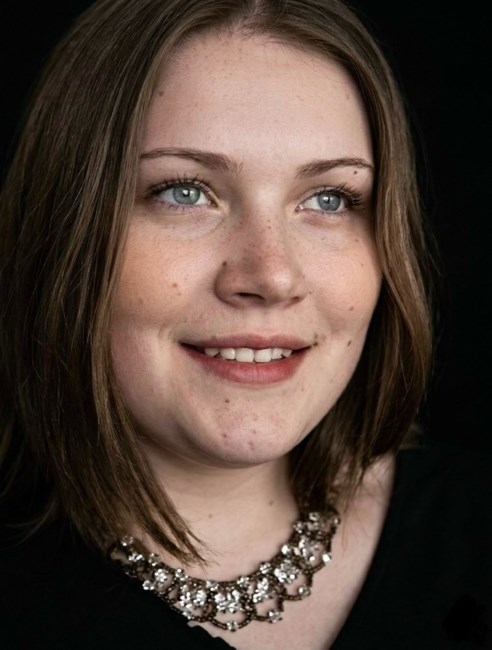 Obituario de Tara Cox