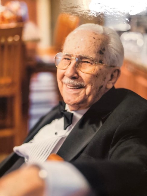 Obituario de Oscar Grau