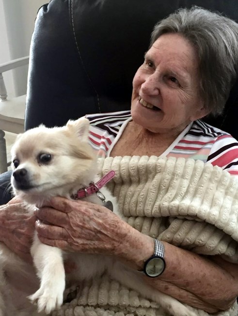 Obituario de Donna Joan Benedict