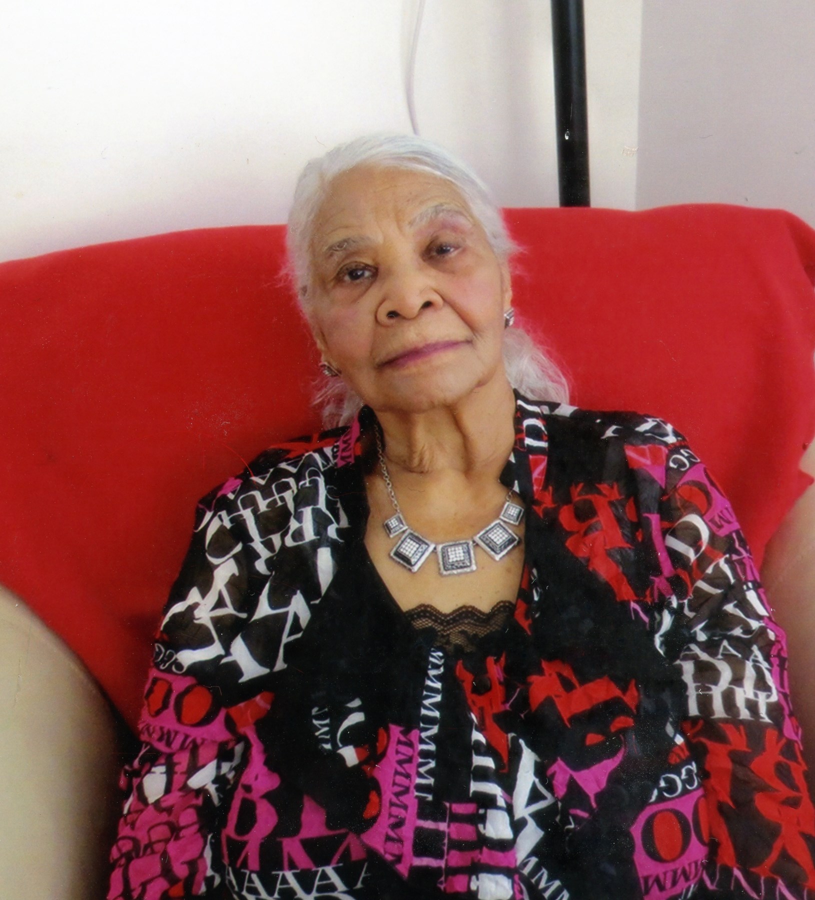 Obituary of Mrs. Roslyn Maud Brebner