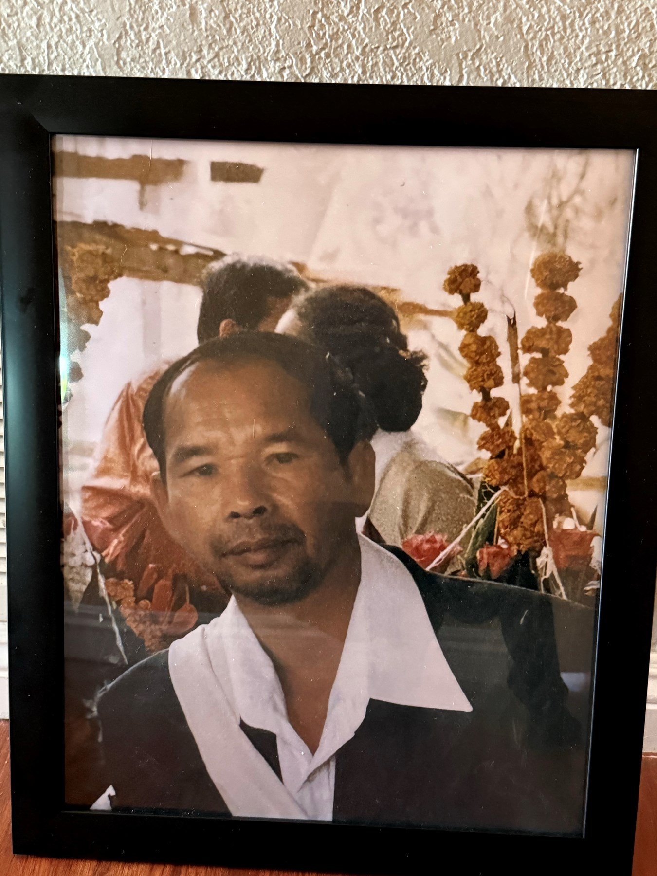 Obituario de Bounleut Savatdy